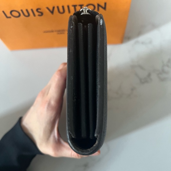 Louis Vuitton Portefeuille comète Black - Picture 7 of 7